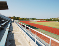 県営陸上競技場